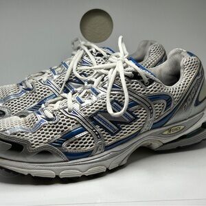 New Balance 920 Vintage Running Shoe Size 11 (2011)